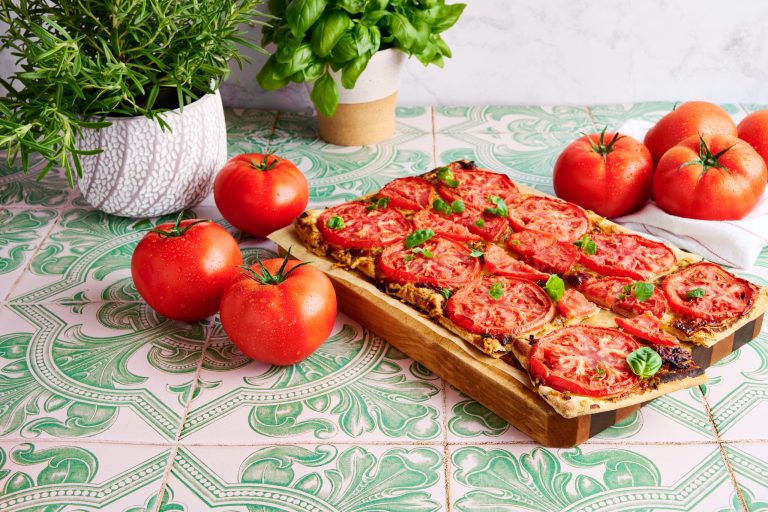 Tarte fine aux savoureuses tomates