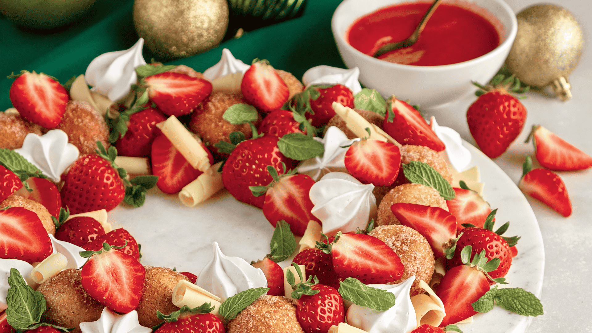 Couronne festive aux fraises